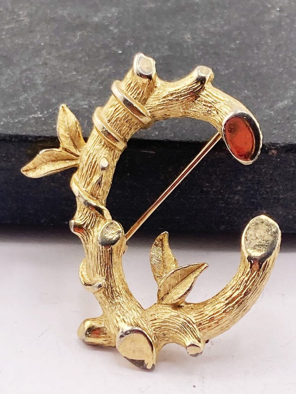 SARAH COVENTRY Vintage letter C branch wood grain leaf brooch 1960s monogram pin